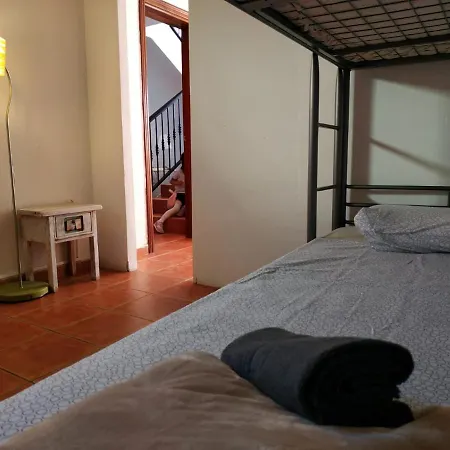 Guest house Aloha Surf House *