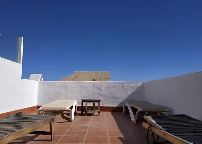 בית הארחה Aloha Surf House *