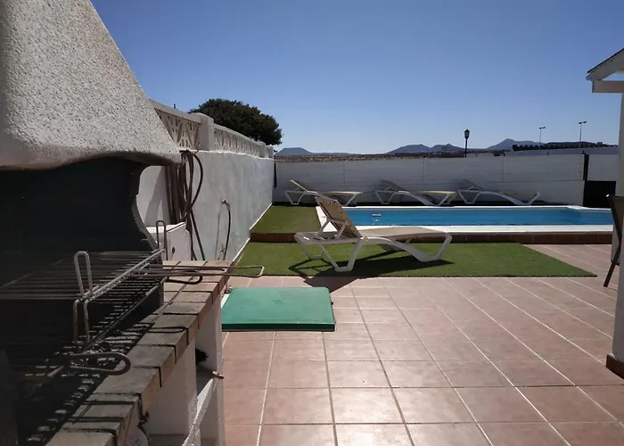 Aloha Surf House בית הארחה *